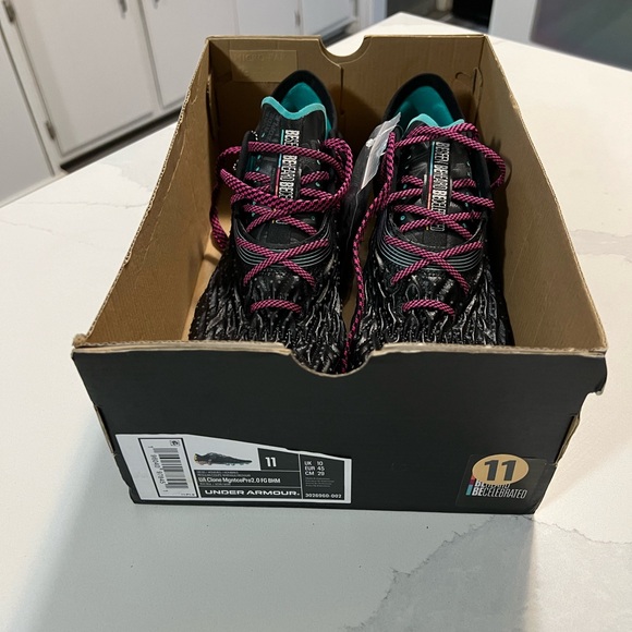 BRAND NEW MENS SIZE 11 UA CLONE MAGNETICO PRO SOCCER CLEATS LIMITED EDITION - Picture 9 of 14